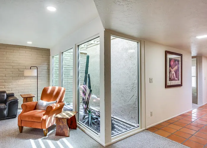 Townhome W/ Mountain View, Pool Access! *