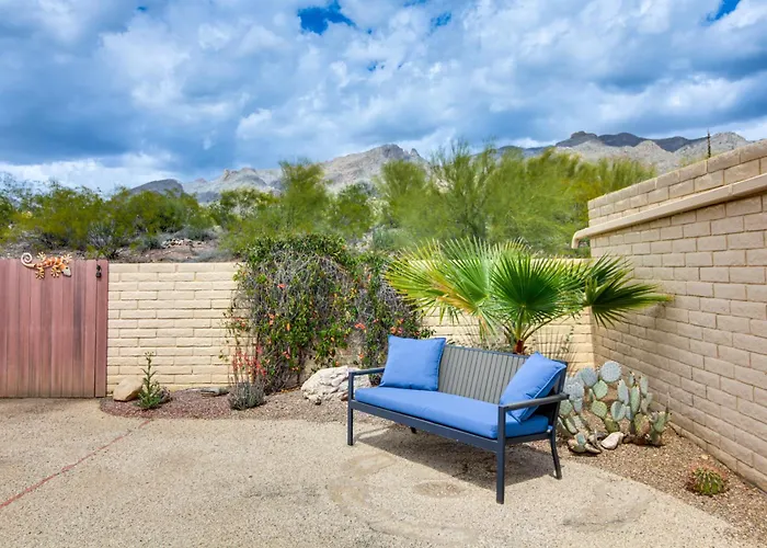 Holiday home Townhome W/ Mountain View, Pool Access! Tucson
